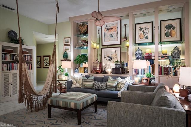 3822 Huelva CT, Naples, FL 34109