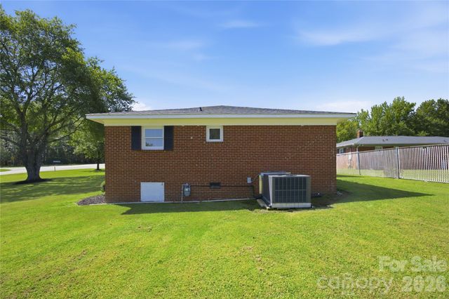 2424 Griffith Road, Monroe, NC 28112