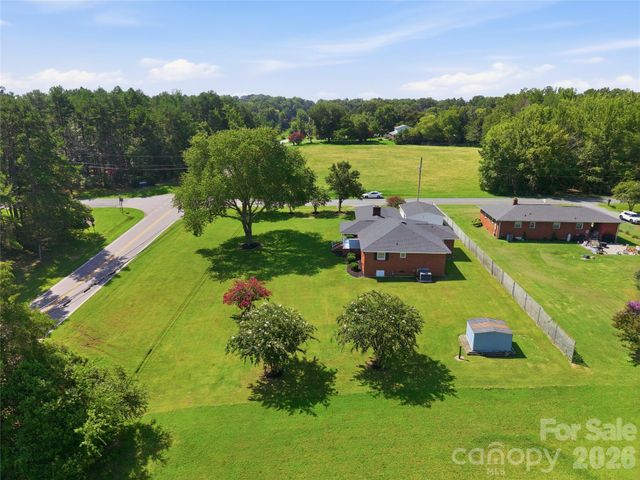 2424 Griffith Road, Monroe, NC 28112