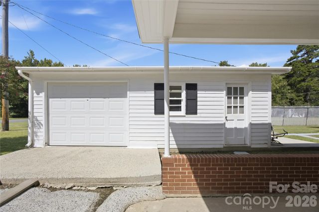 2424 Griffith Road, Monroe, NC 28112