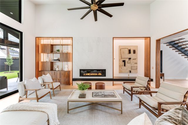 10142 Coppedge, Dallas, TX 75229