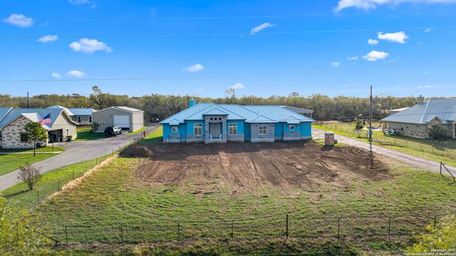 731 County Road 356, Adkins, TX 78101