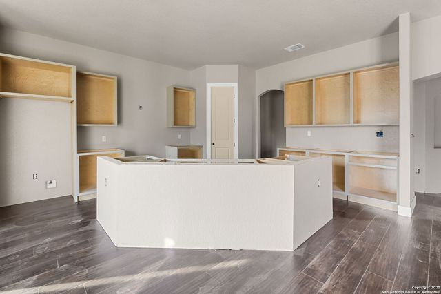 731 County Road 356, Adkins, TX 78101