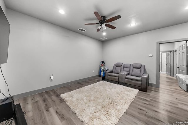 731 County Road 356, Adkins, TX 78101