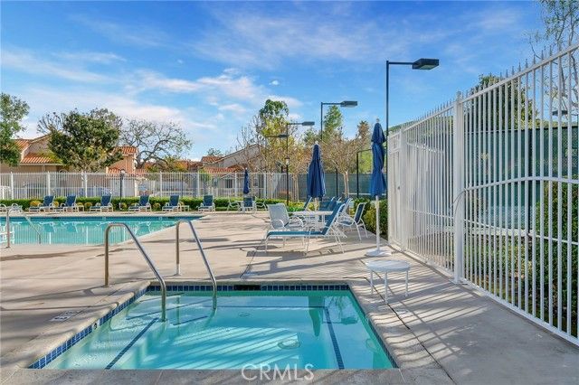 4827 Matteo, Oak Park, CA 91377