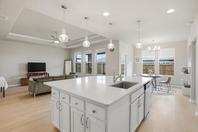 7710 Hulk Dr, Corpus Christi, TX 78414