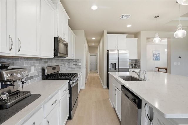 7710 Hulk Dr, Corpus Christi, TX 78414