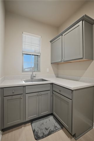 7710 Hulk Dr, Corpus Christi, TX 78414