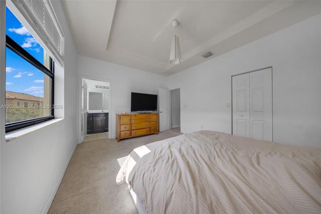9381 W 33rd Lane, Hialeah, FL 33018
