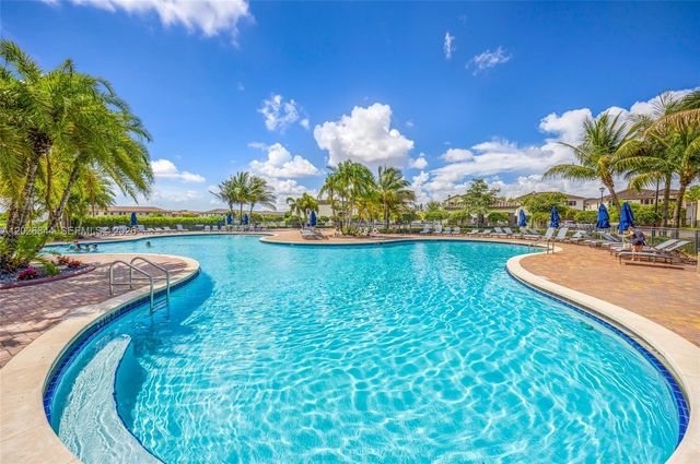 9381 W 33rd Lane, Hialeah, FL 33018