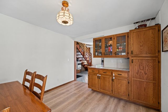 1031 Old Stafford Road, Tiverton, RI 02878