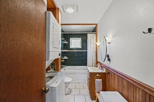 1031 Old Stafford Road, Tiverton, RI 02878