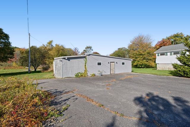 1031 Old Stafford Road, Tiverton, RI 02878