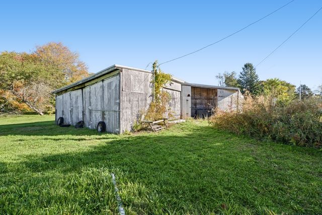 1031 Old Stafford Road, Tiverton, RI 02878