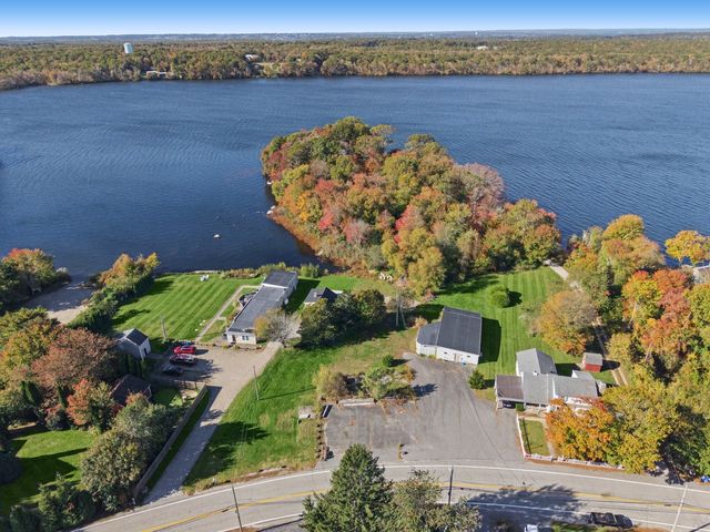 1031 Old Stafford Road, Tiverton, RI 02878