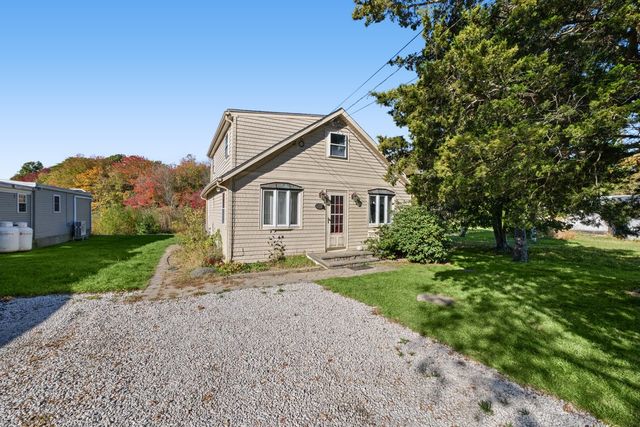 1031 Old Stafford Road, Tiverton, RI 02878