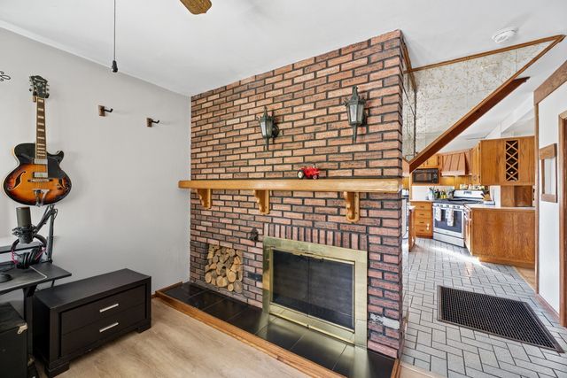 1031 Old Stafford Road, Tiverton, RI 02878