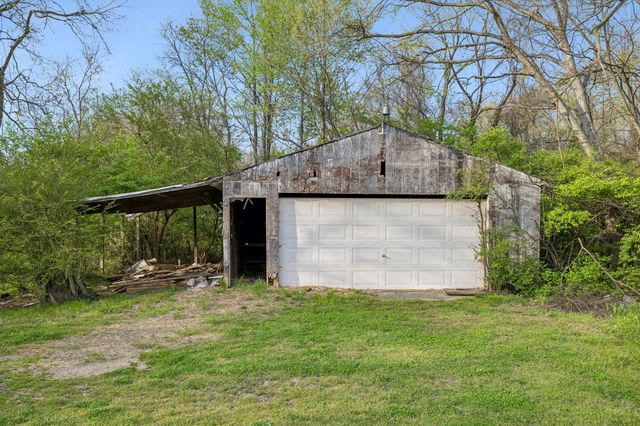 207 W Lester Ave, Lebanon, TN 37087