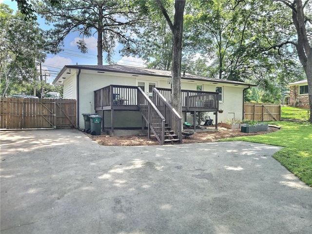 3296 Old Concord Road SE, Smyrna, GA 30082