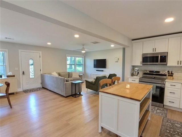 3296 Old Concord Road SE, Smyrna, GA 30082
