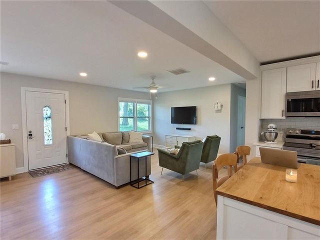 3296 Old Concord Road SE, Smyrna, GA 30082