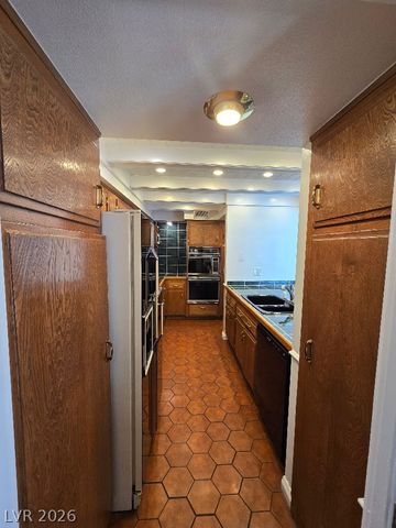 3030 El Camino Avenue, Las Vegas, NV 89102