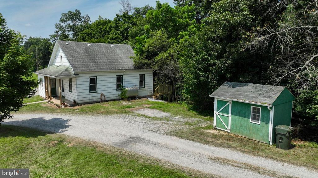 206 BENTZ MILL RD, Wellsville, PA 17365