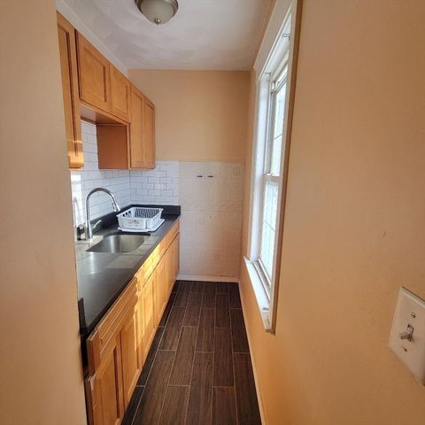 111 Rodney 2, Worcester, MA 01605