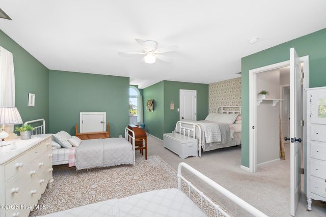 126 Narrow Shore Road, Aydlett, NC 27916