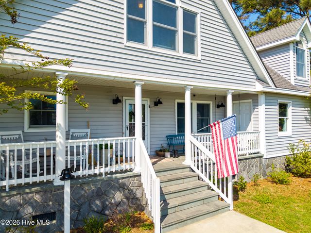 126 Narrow Shore Road, Aydlett, NC 27916