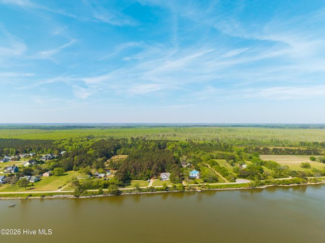 126 Narrow Shore Road, Aydlett, NC 27916