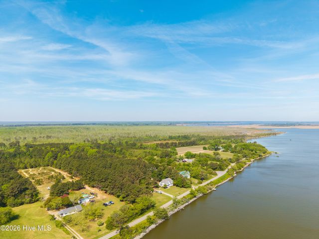 126 Narrow Shore Road, Aydlett, NC 27916
