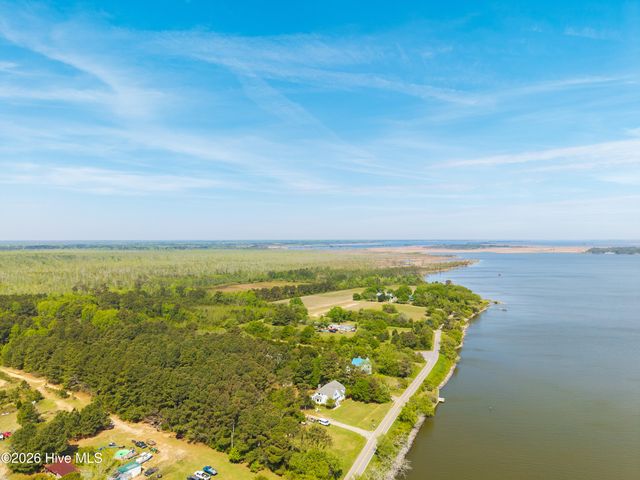 126 Narrow Shore Road, Aydlett, NC 27916