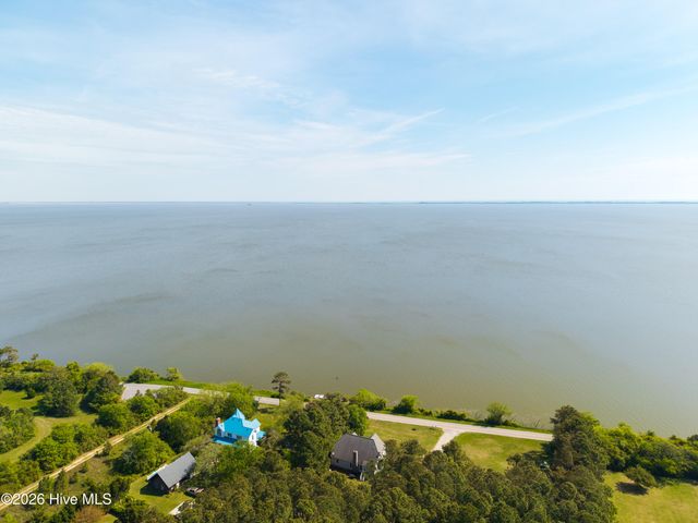 126 Narrow Shore Road, Aydlett, NC 27916