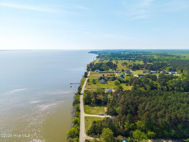 126 Narrow Shore Road, Aydlett, NC 27916