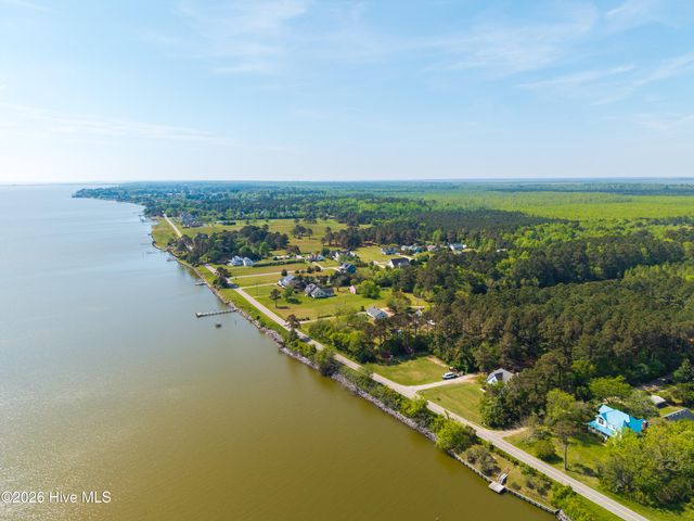 126 Narrow Shore Road, Aydlett, NC 27916