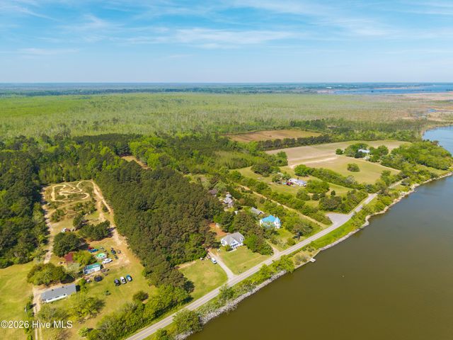 126 Narrow Shore Road, Aydlett, NC 27916