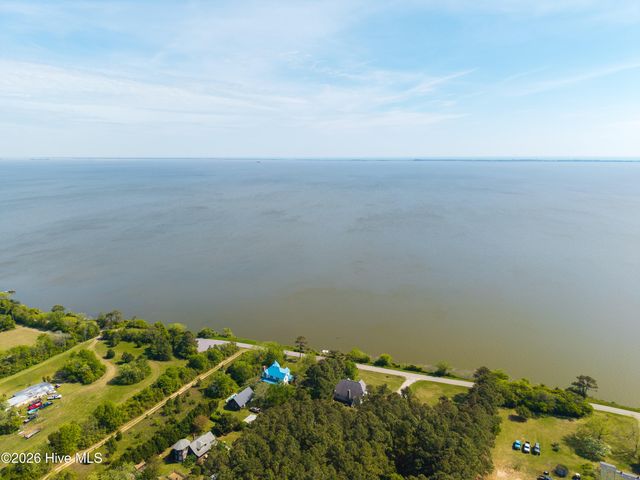 126 Narrow Shore Road, Aydlett, NC 27916