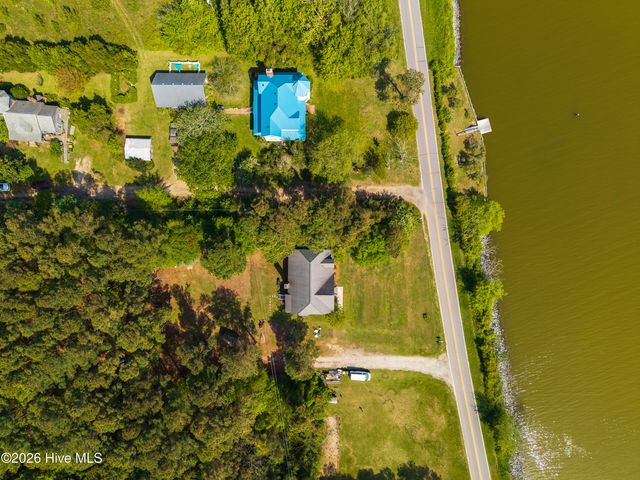 126 Narrow Shore Road, Aydlett, NC 27916