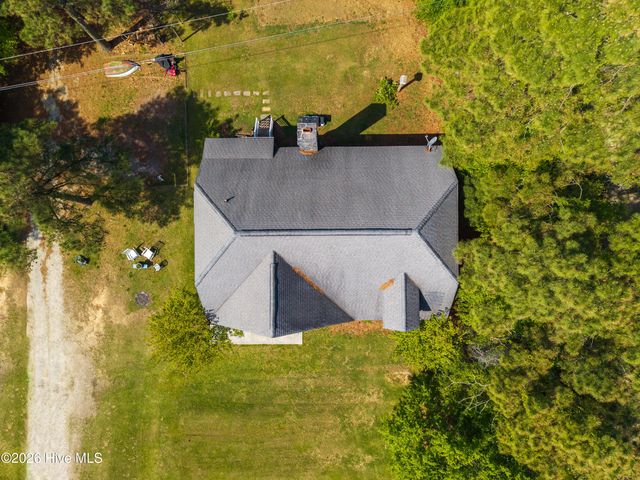 126 Narrow Shore Road, Aydlett, NC 27916