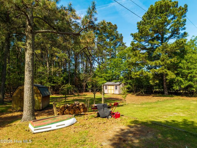 126 Narrow Shore Road, Aydlett, NC 27916