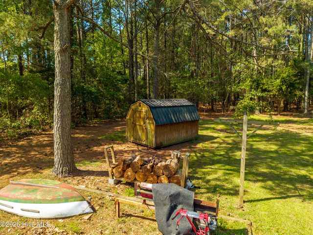 126 Narrow Shore Road, Aydlett, NC 27916