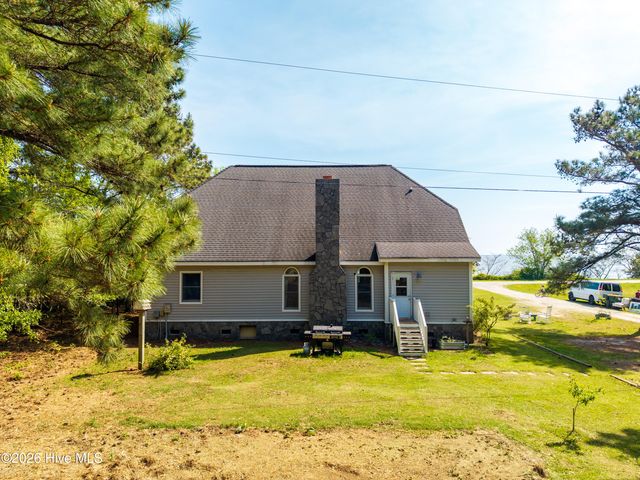 126 Narrow Shore Road, Aydlett, NC 27916