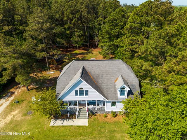 126 Narrow Shore Road, Aydlett, NC 27916