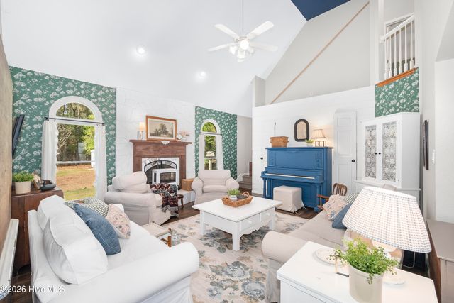 126 Narrow Shore Road, Aydlett, NC 27916