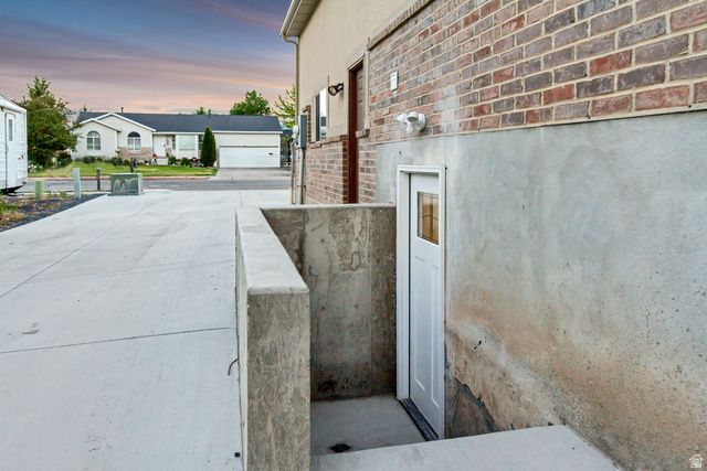 1276 S 4000 W, Syracuse, UT 84075