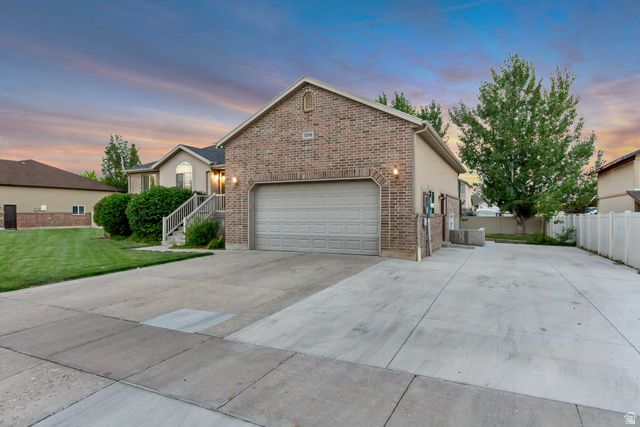 1276 S 4000 W, Syracuse, UT 84075