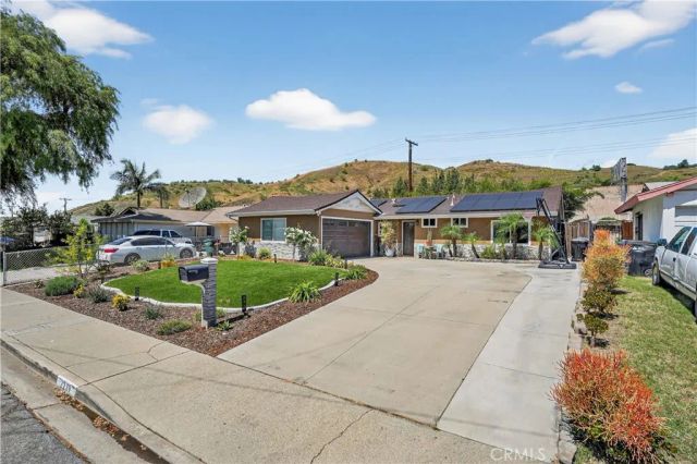 2239 Farringdon, Pomona, CA 91768