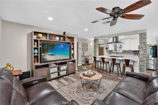 2239 Farringdon, Pomona, CA 91768