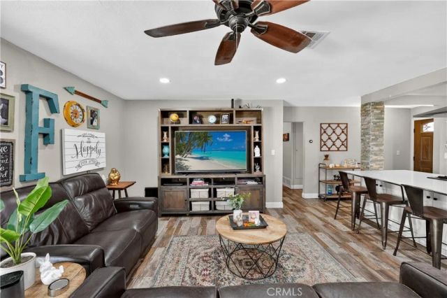 2239 Farringdon, Pomona, CA 91768